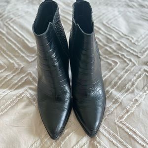 Marc Fisher black leather croc heeled boots. Size 9. Good condition